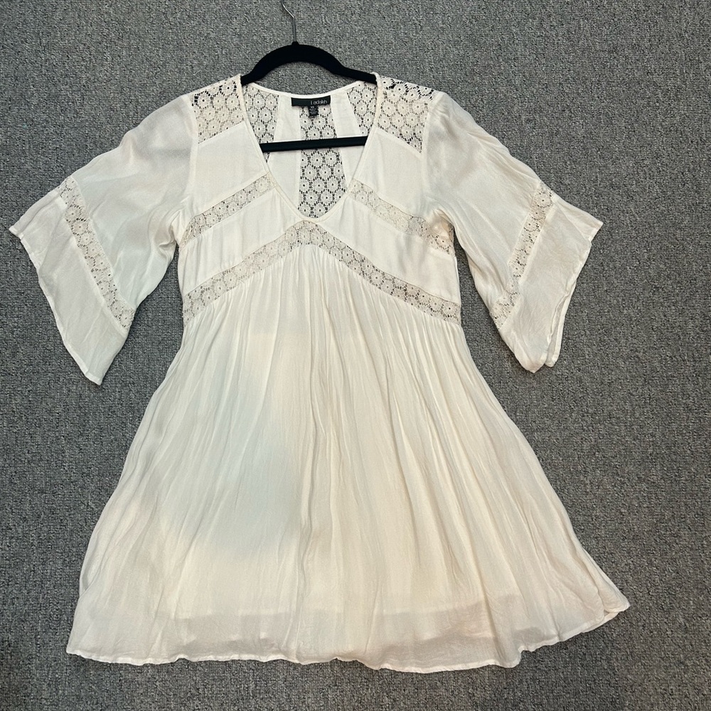 Ladakh white beachy dress size xs
